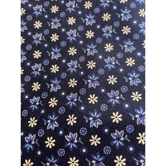 Quilt Fabric large cuts of yardage most 1 yard Blues - Picture 4 of 5